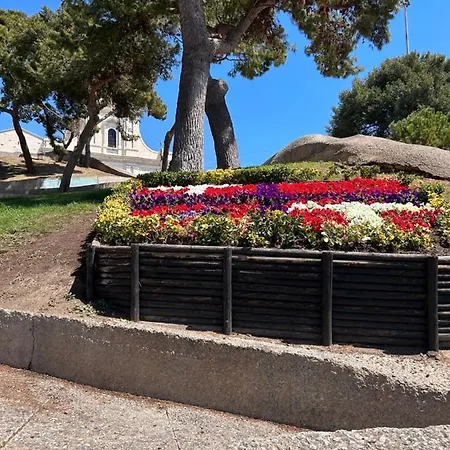 Alojamento de Acomodação e Pequeno-almoço Su Siccu 3*